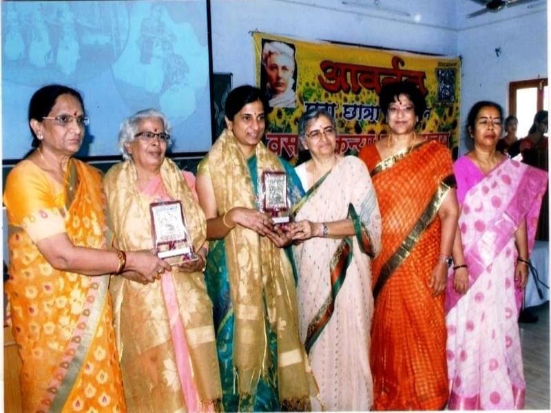 Vasant Kanya Mahavidyalaya Varanasi Alumni Meet photo 3